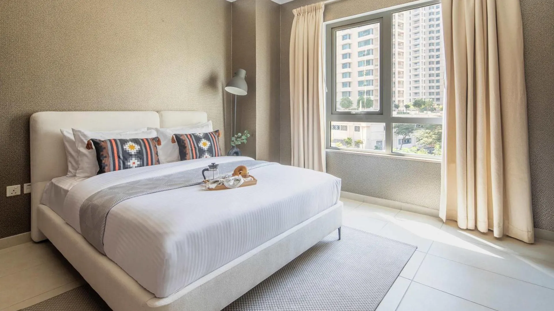Apartment Frank Porter - The Residences 5 Dubai United Arab Emirates