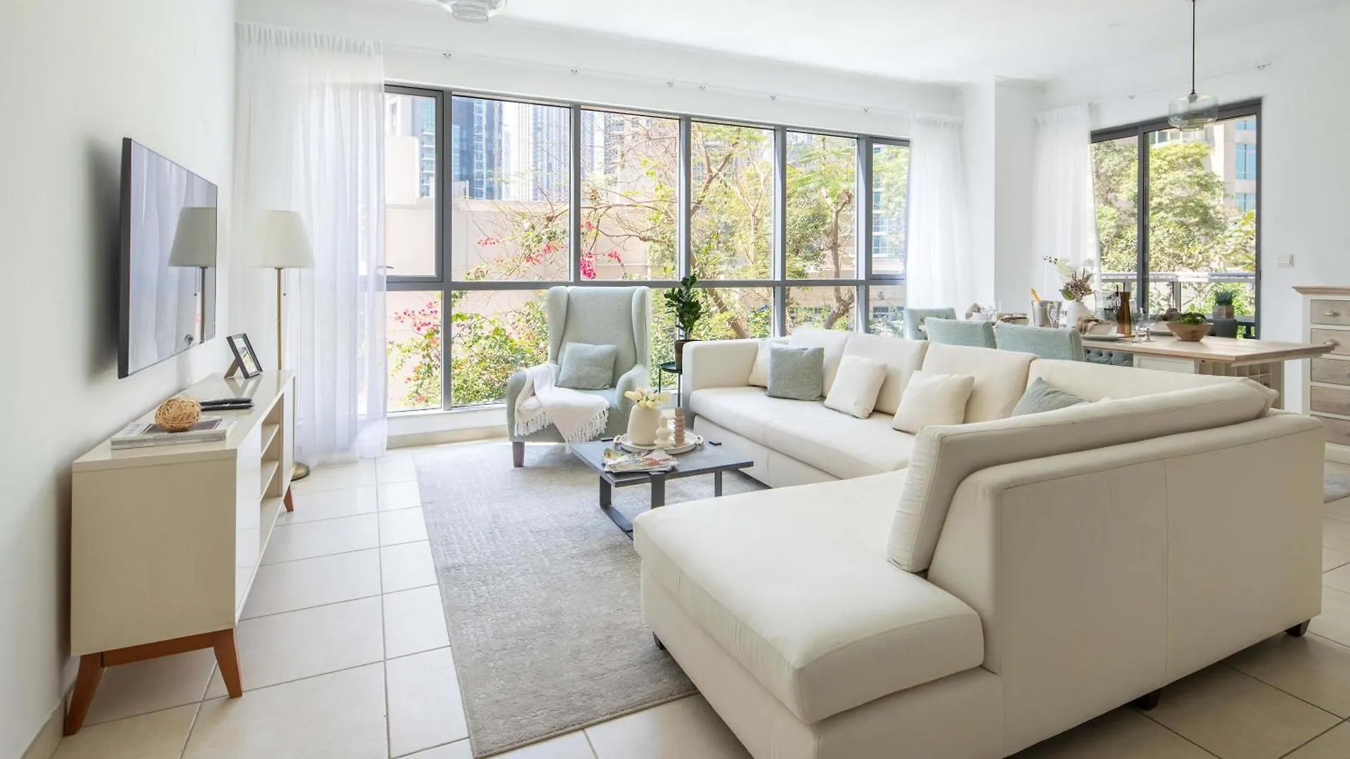 Frank Porter - The Residences 5 Dubai
