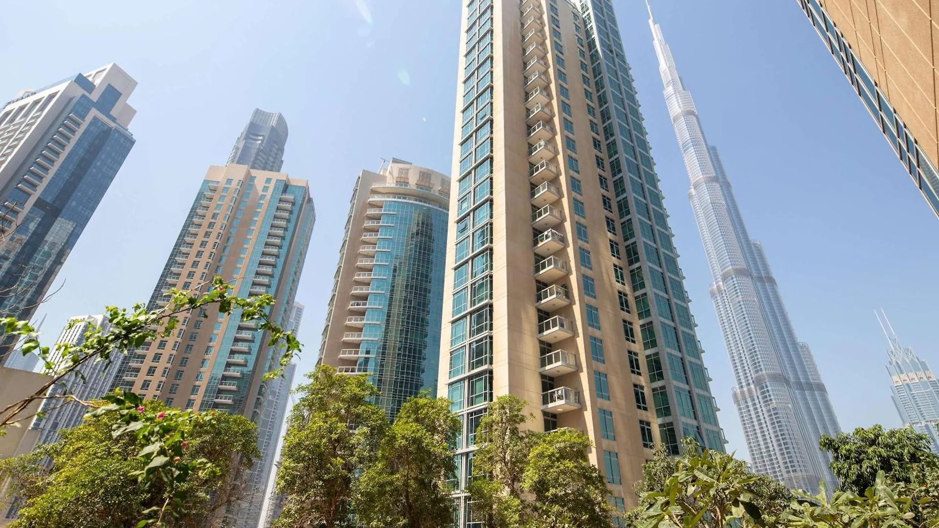 Frank Porter - The Residences 5 Dubai