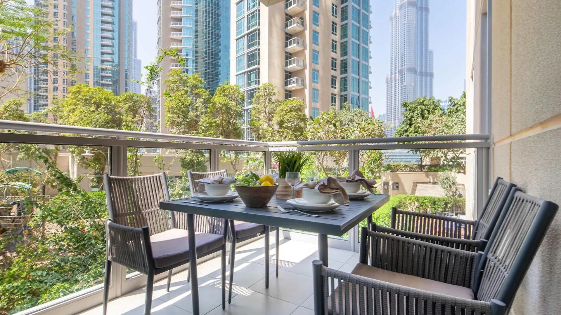 Frank Porter - The Residences 5 Dubai