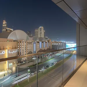 Luxurious Stylish Across Mall Burj Khalifa City Views Apartment
